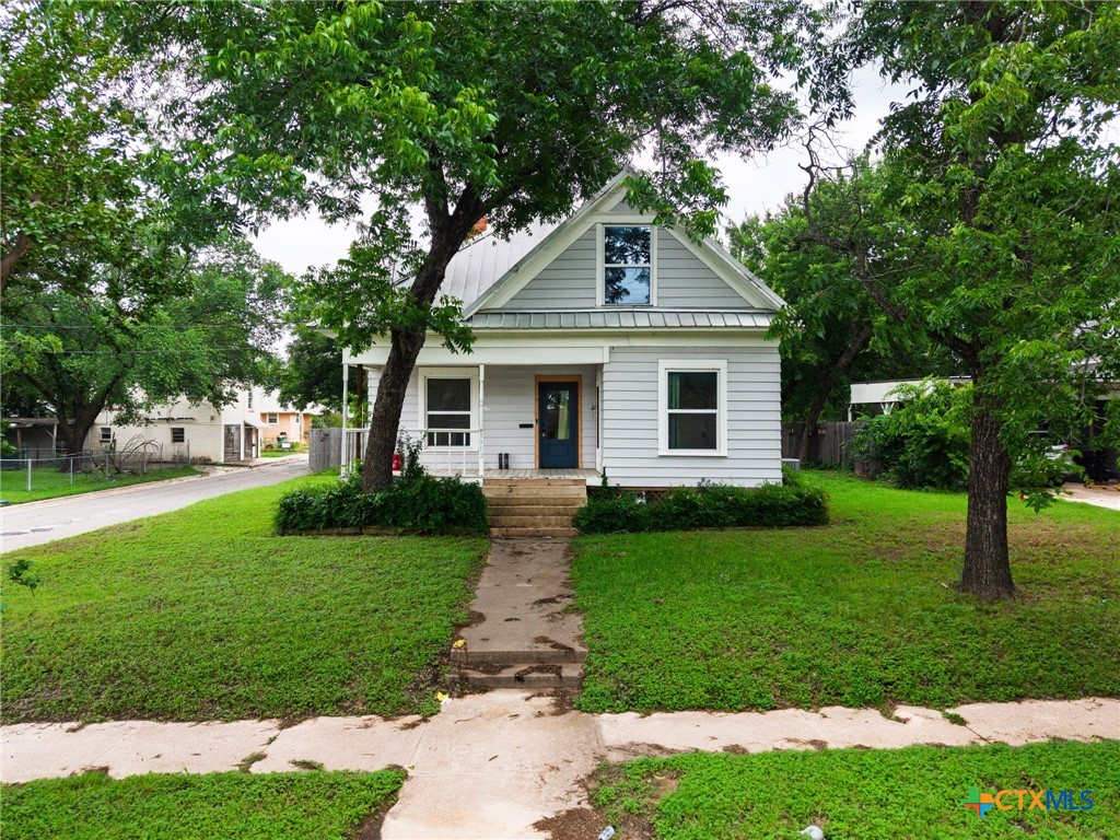 1312 E Leon Street Property Photo 4