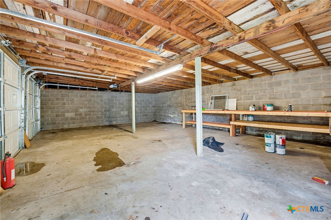 1312 E Leon Street Property Photo 30