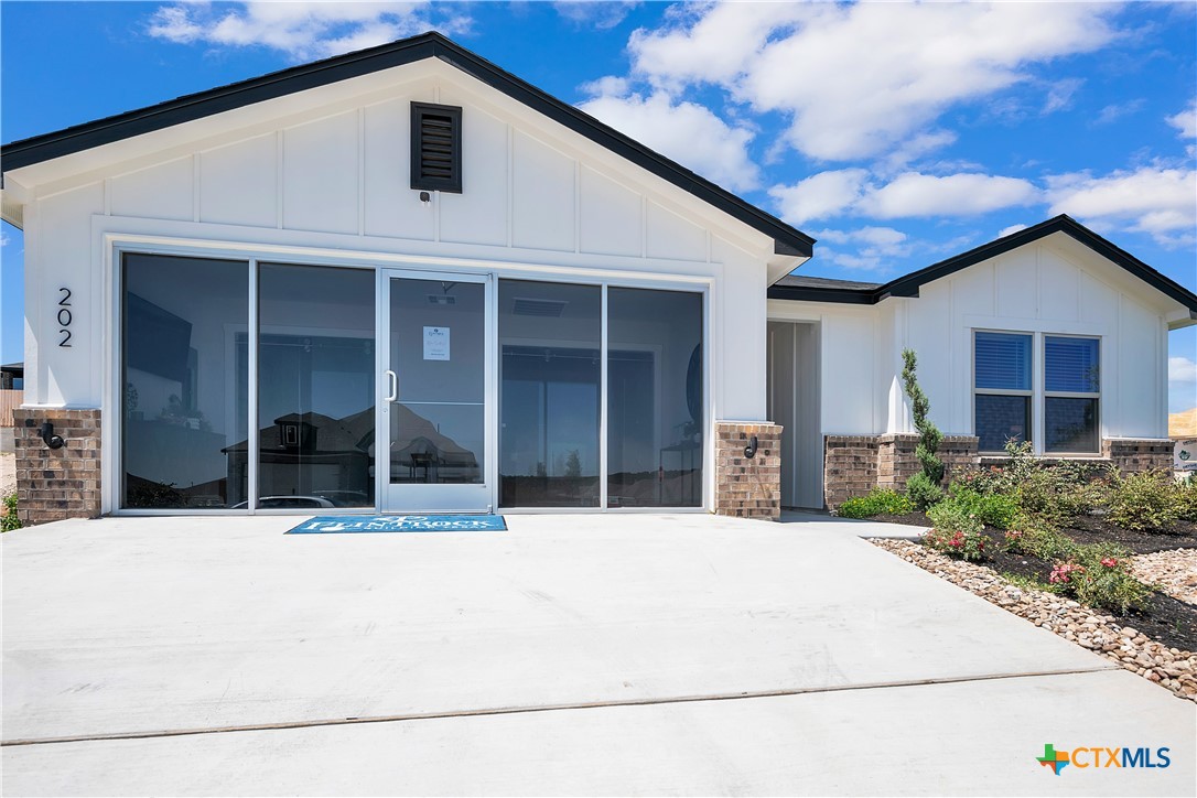 202 Great Hills Drive Property Photo 2
