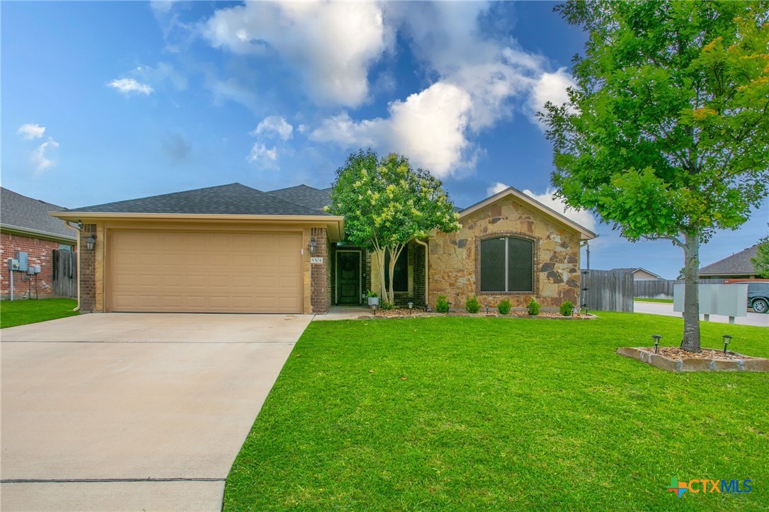 8304 Split Trail Cove Property Photo 1
