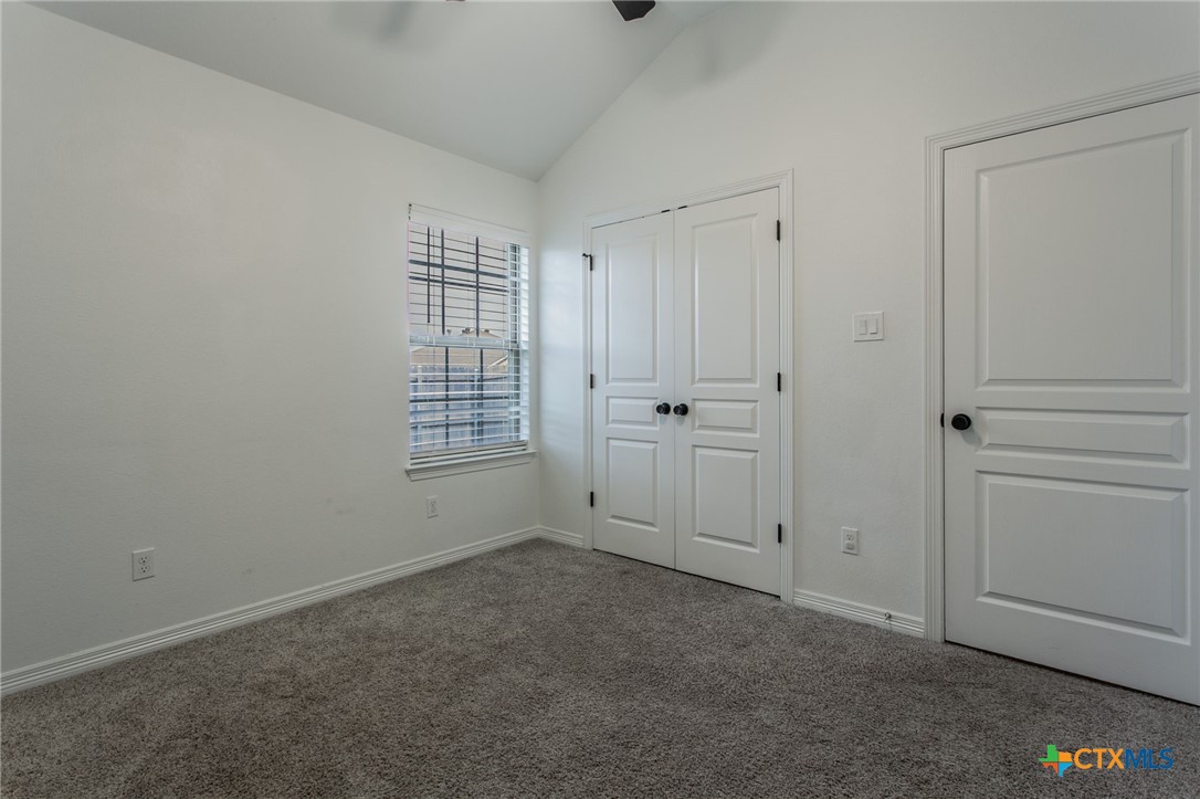 8304 Split Trail Cove Property Photo 16