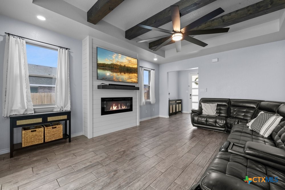 3303 Pistoia Trail Property Photo 7