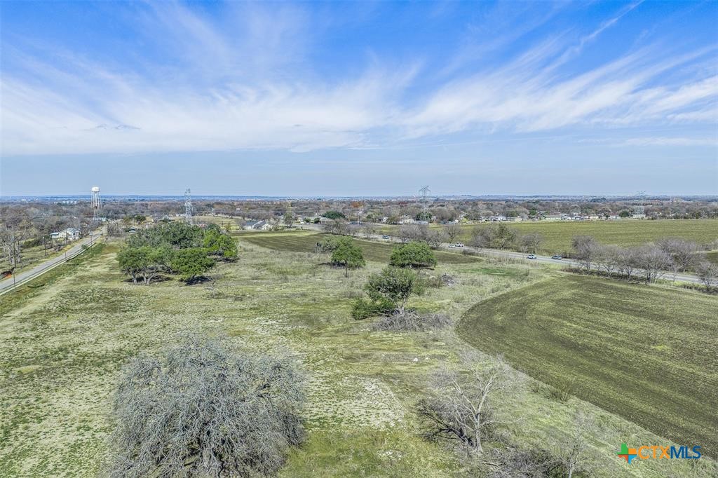 600 River Road Property Photo 2
