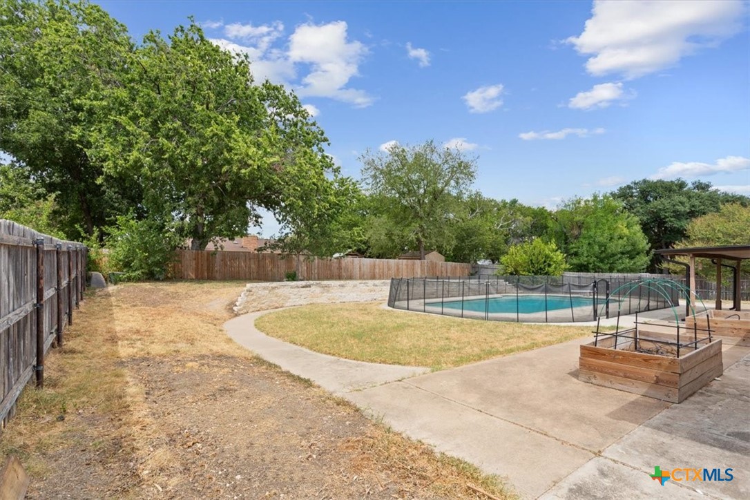 205 Red Oak Drive Property Photo 30