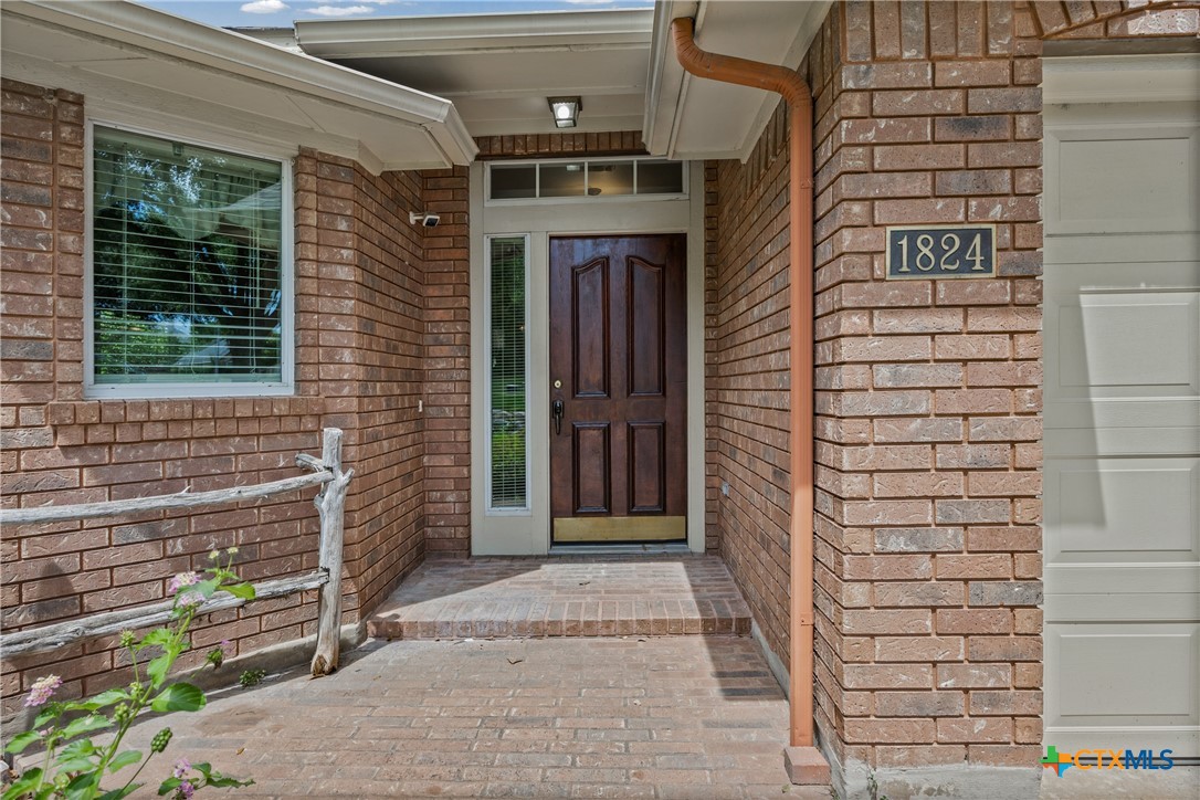 1824 Red Rock Drive Property Photo 8