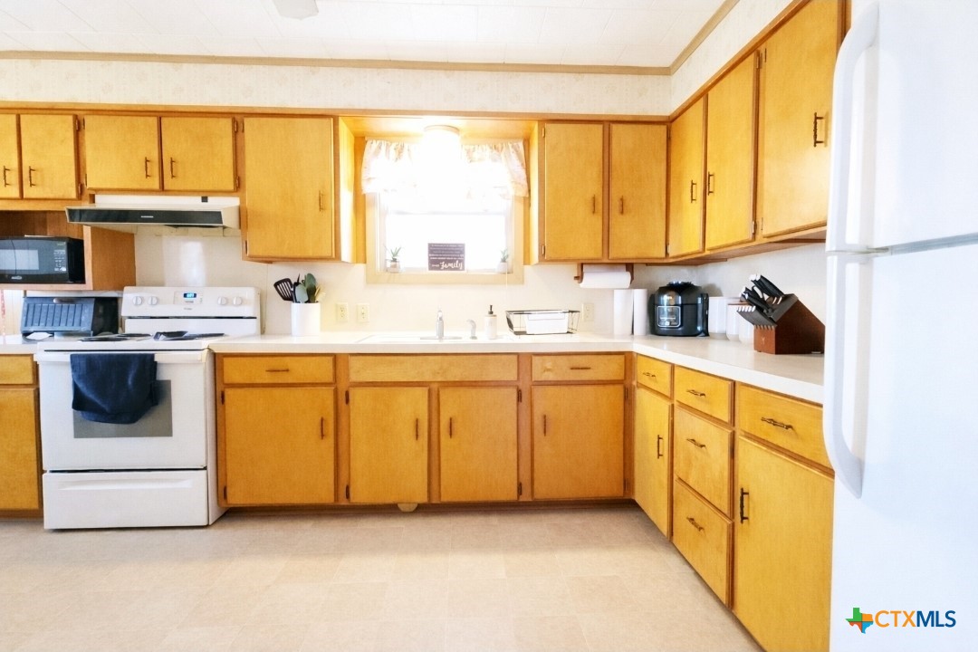2865 Fm 1685 Property Photo 6