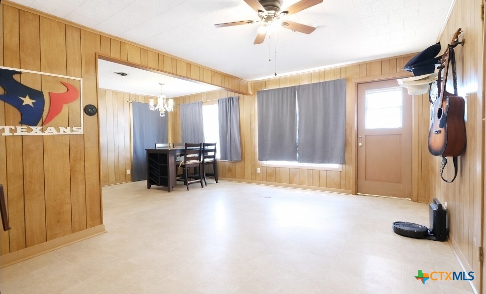 2865 Fm 1685 Property Photo 8