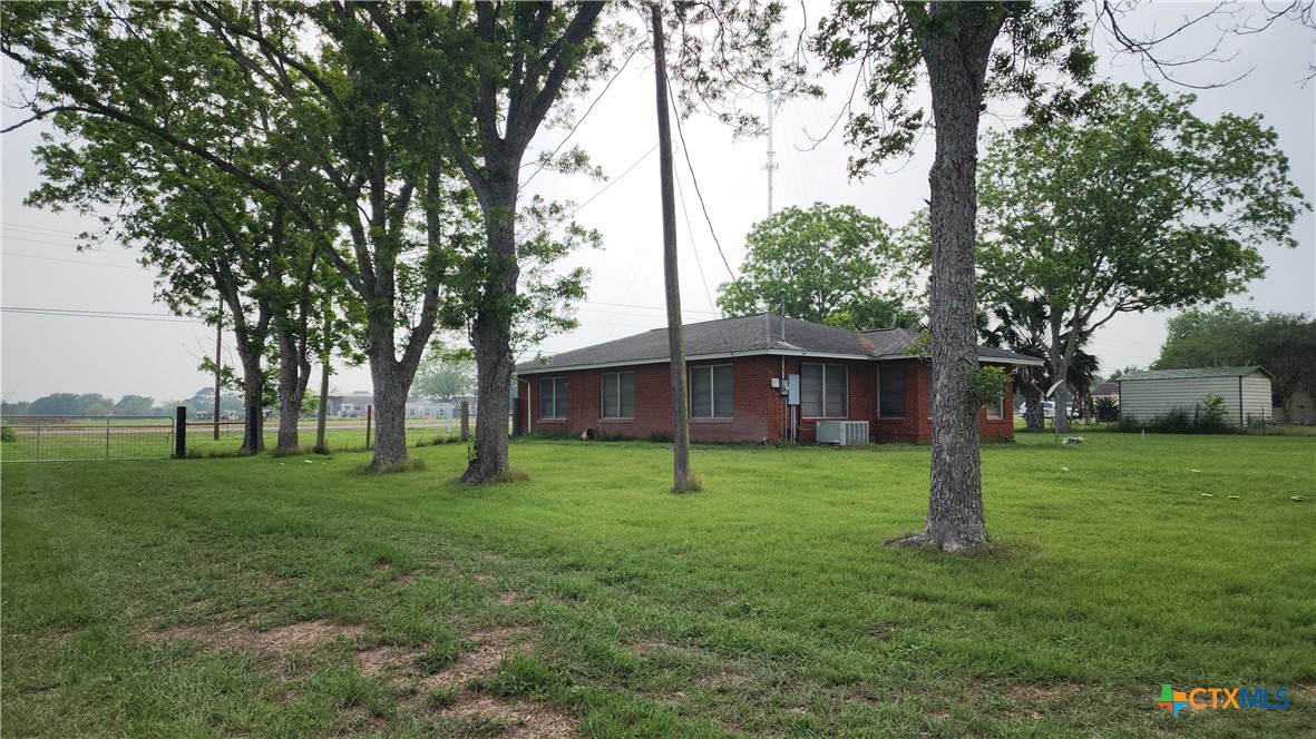 2865 Fm 1685 Property Photo 16