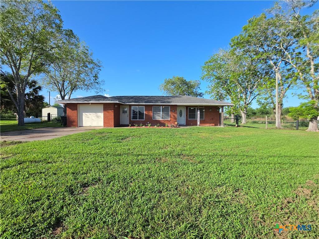 2865 Fm 1685 Property Photo 21