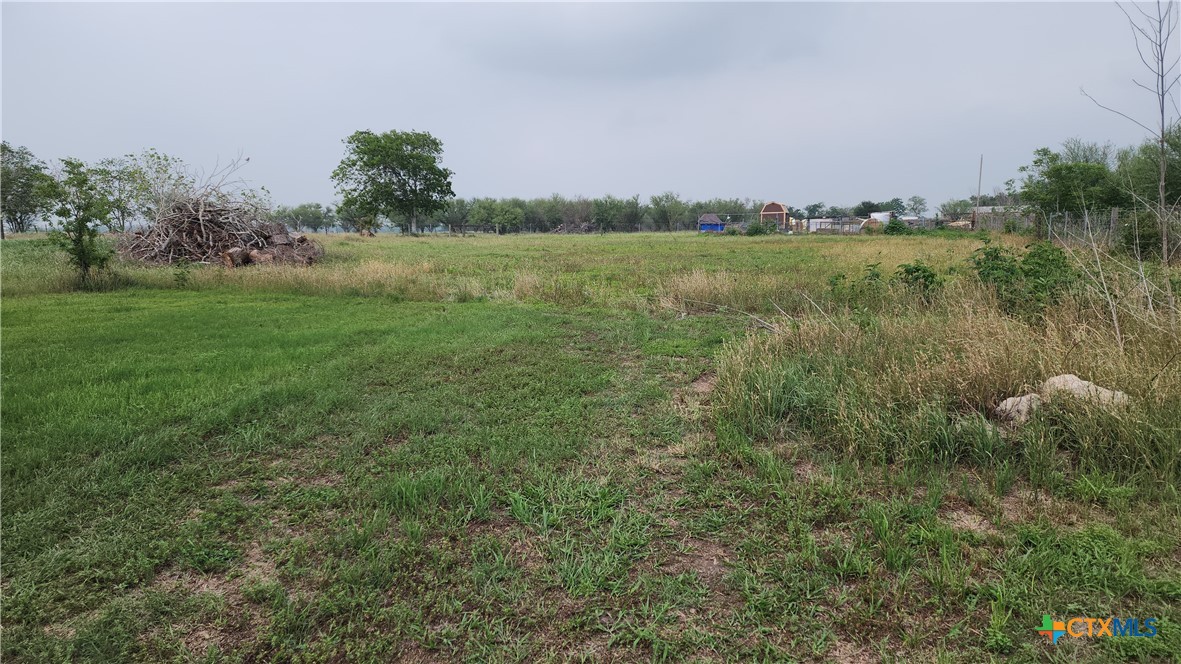 2865 Fm 1685 Property Photo 23