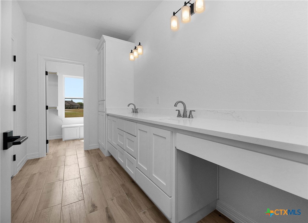 112 Rustic Woods Property Photo 15