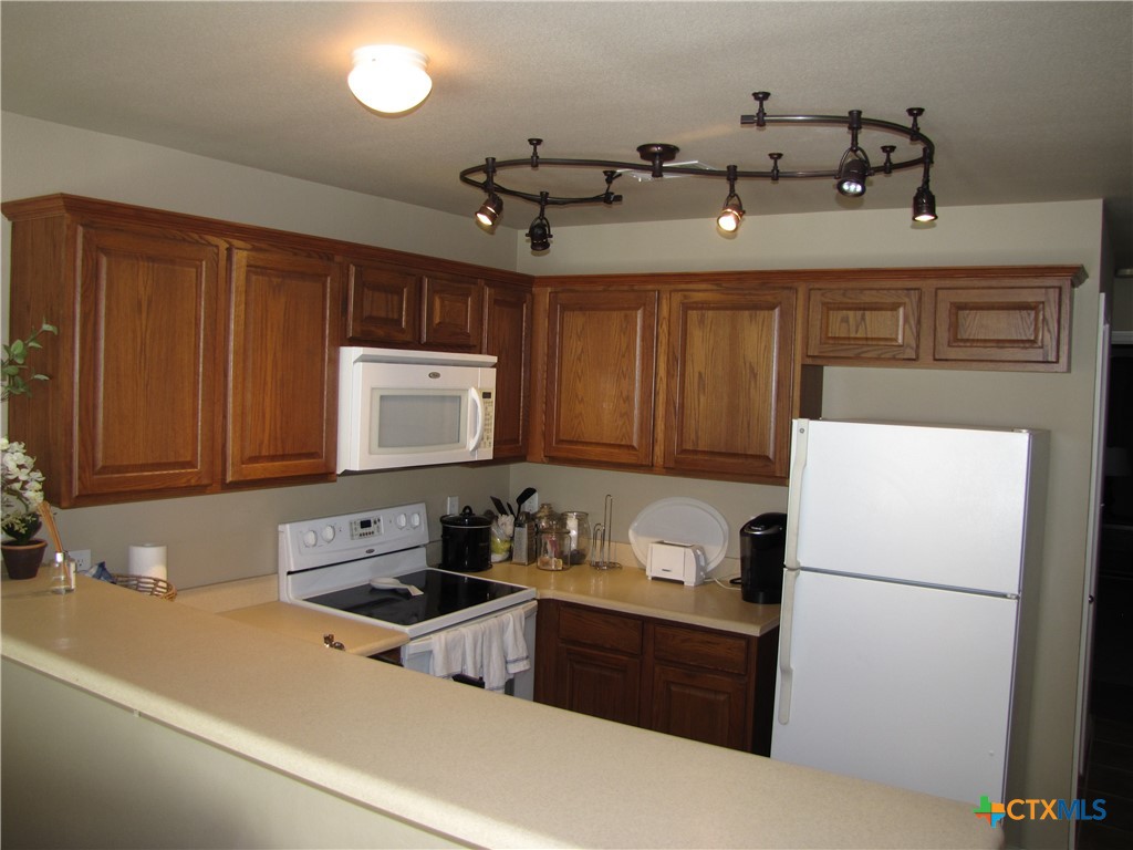 730 E Mather Street Property Photo 4