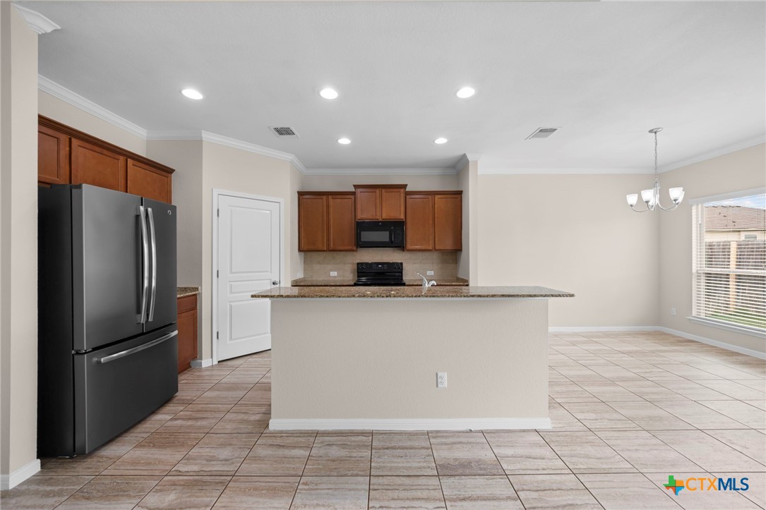 603 Cross Drive Property Photo 8
