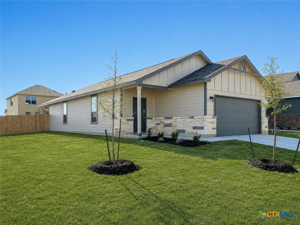 2445 Ayers Dr. Property Photo 1