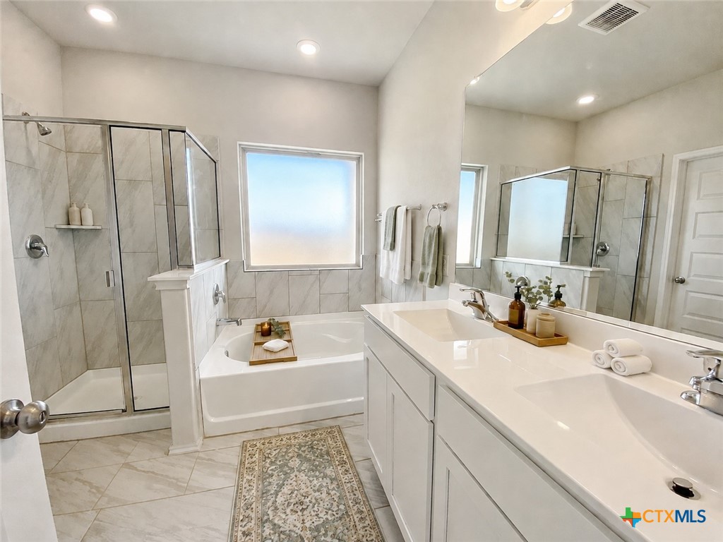 2445 Ayers Dr. Property Photo 6