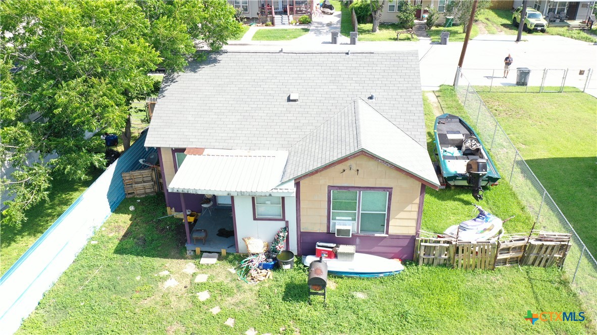 1003 E San Antonio Street Property Photo 4