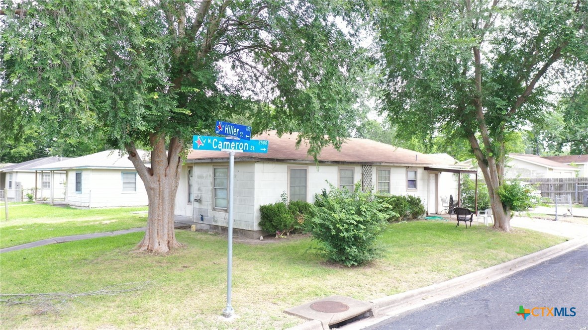 701 E Hiller Street Property Photo 5
