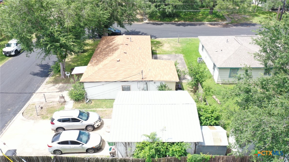 701 E Hiller Street Property Photo 8