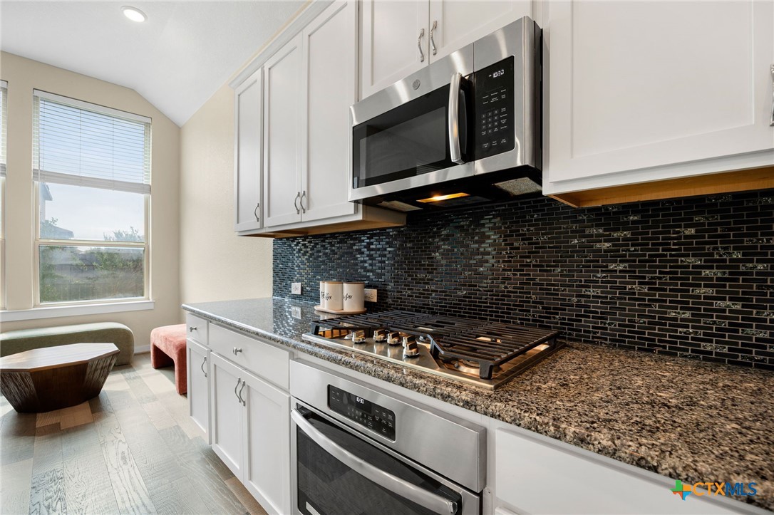 6633 Verona Place Property Photo 11