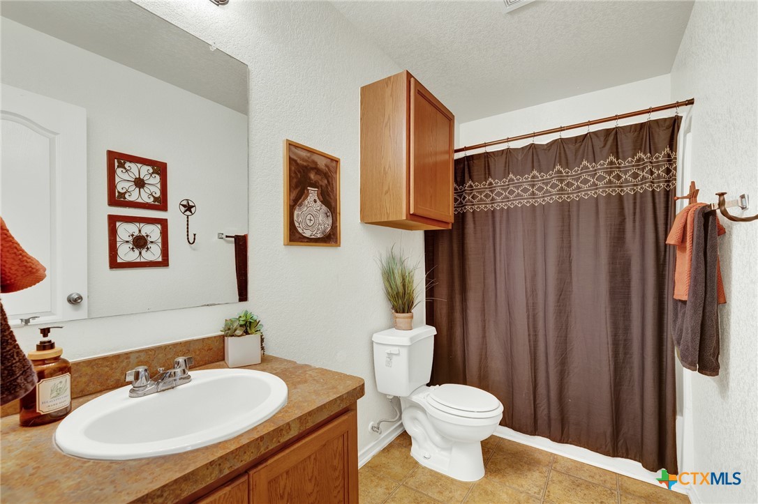 603 Nw Crossing Drive Property Photo 17