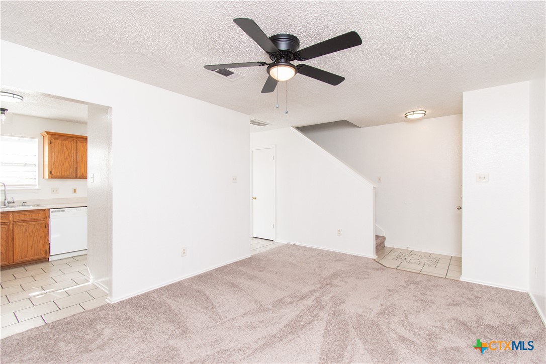 2104 Corona Drive Property Photo 4