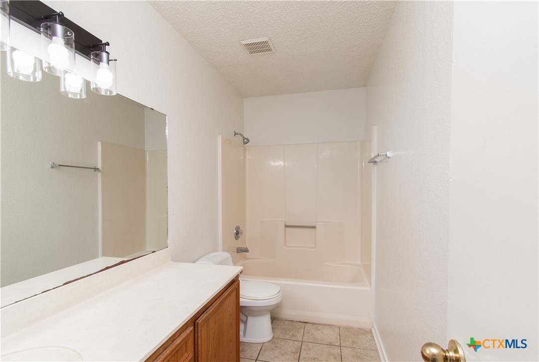 2104 Corona Drive Property Photo 11