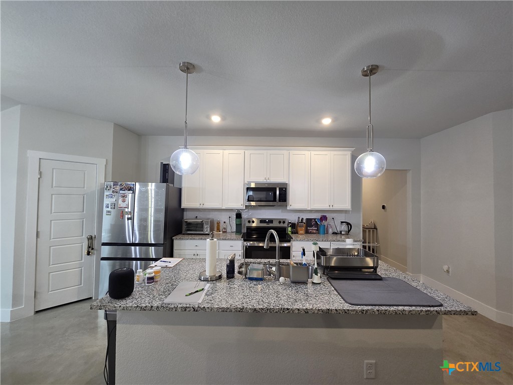 1051 Lexington Drive Property Photo 5