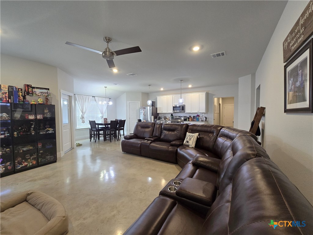 1051 Lexington Drive Property Photo 9