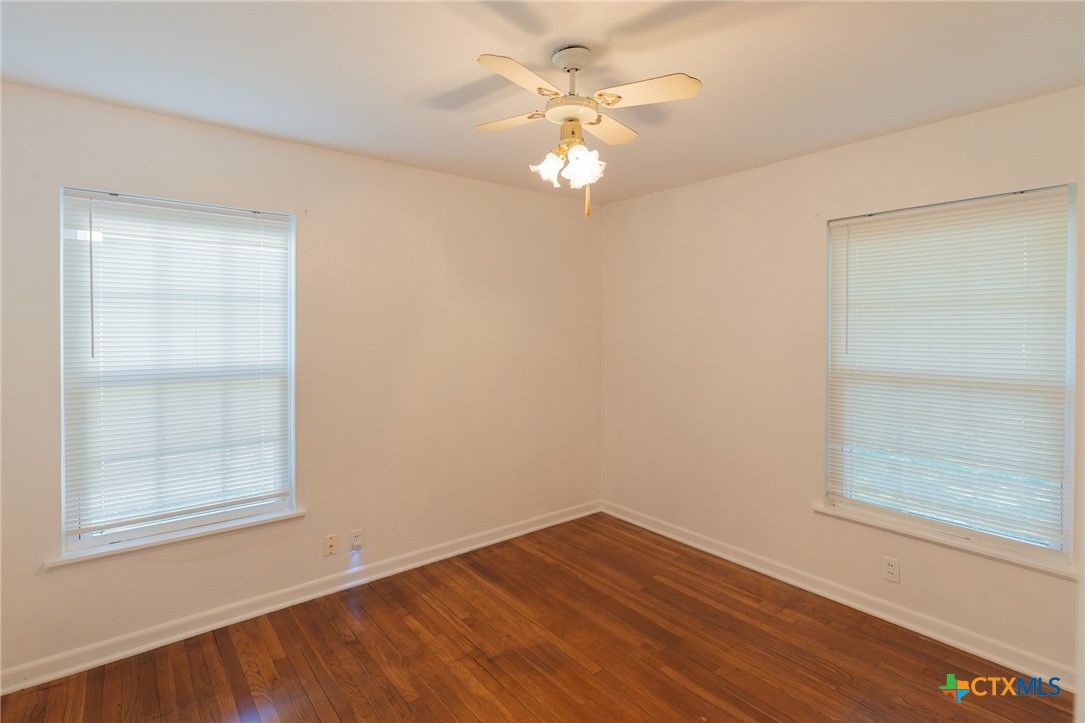 2001 E Rosebud Avenue Property Photo 8