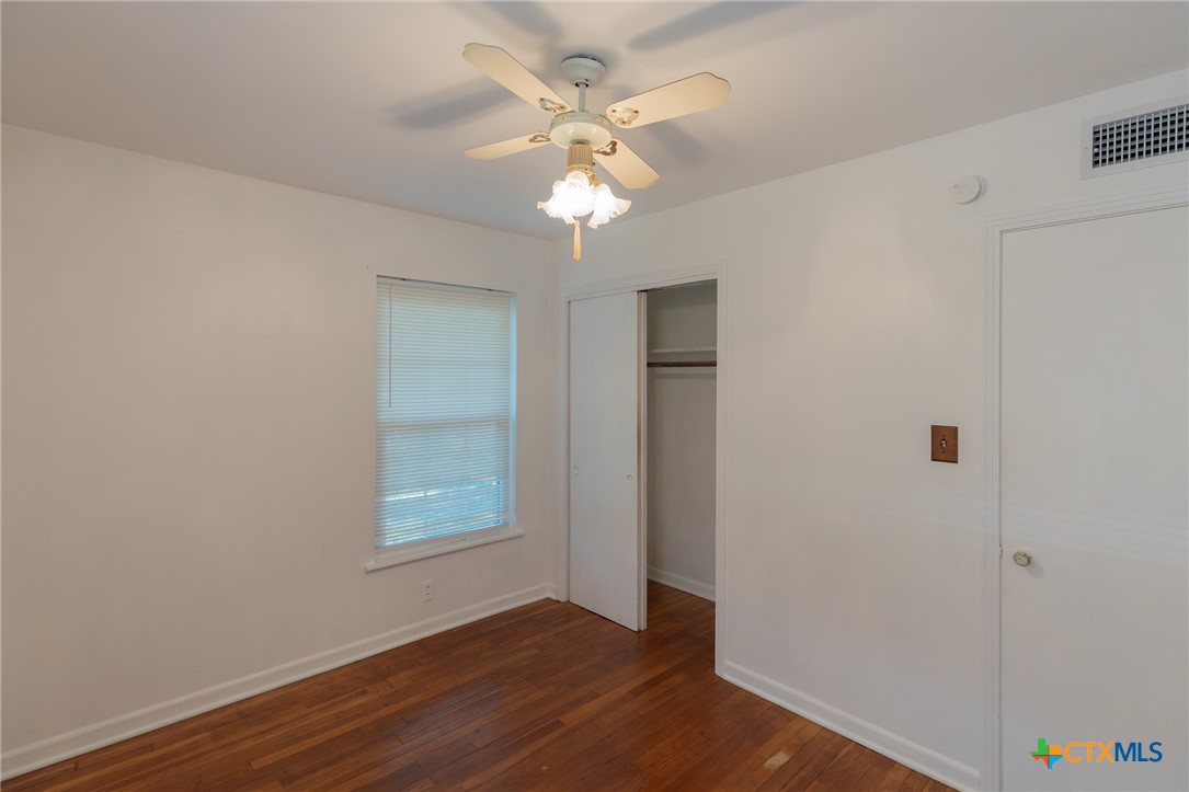 2001 E Rosebud Avenue Property Photo 9
