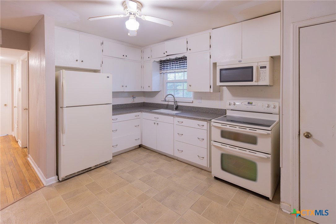 2001 E Rosebud Avenue Property Photo 16