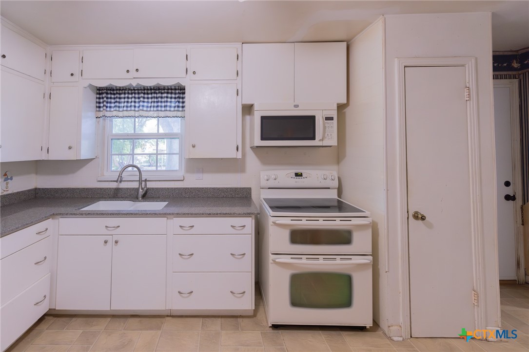 2001 E Rosebud Avenue Property Photo 17