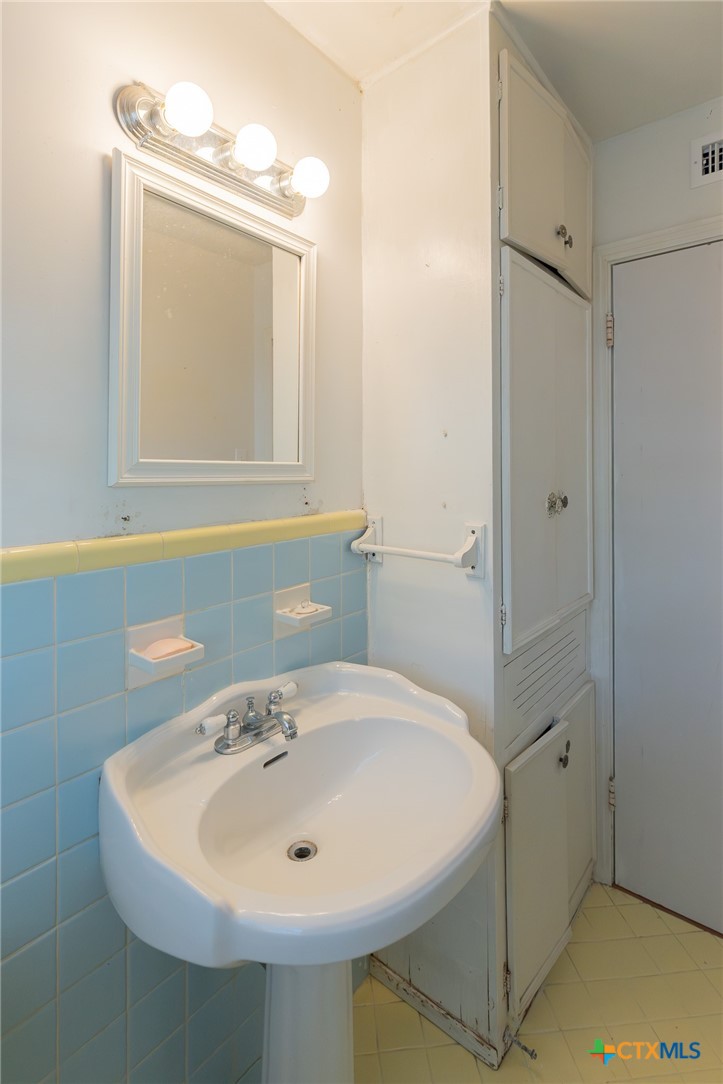 2001 E Rosebud Avenue Property Photo 23