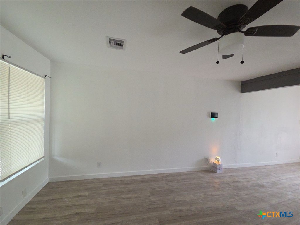 1315 Estes Drive Property Photo 2