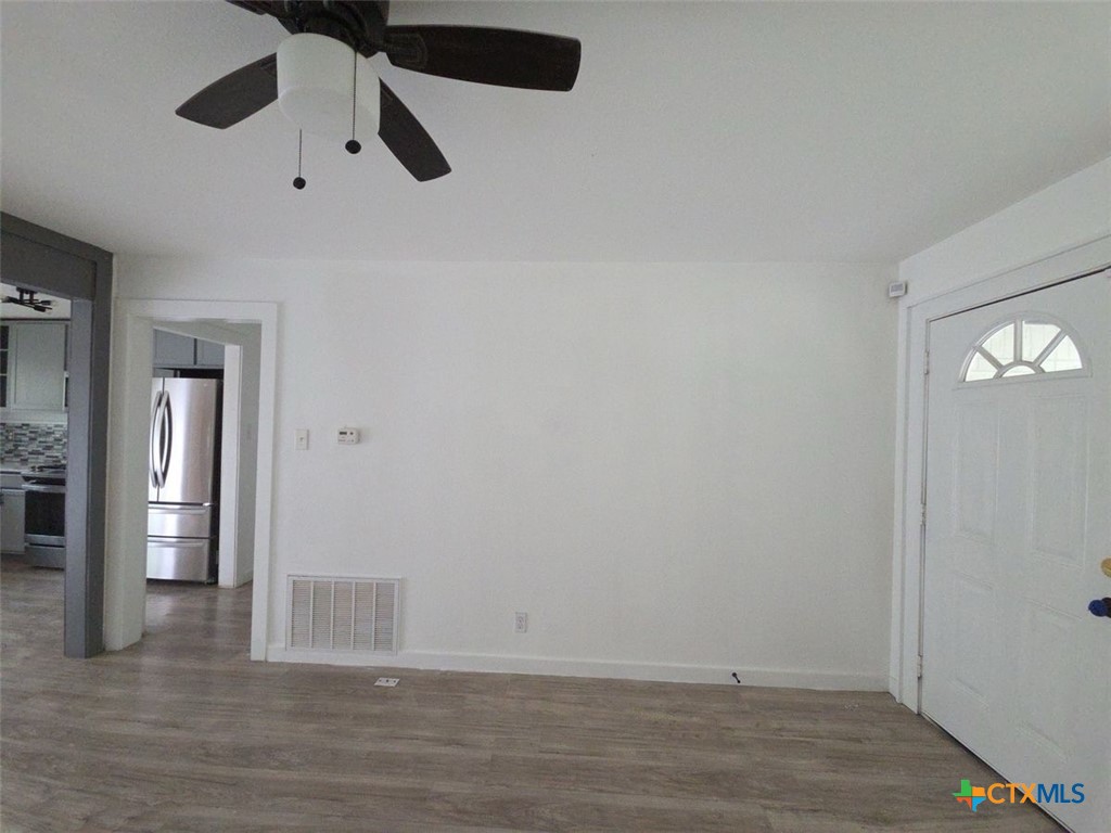1315 Estes Drive Property Photo 3