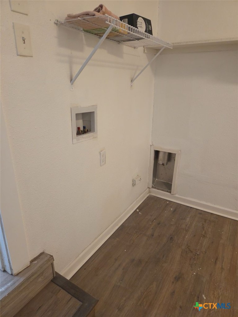 1315 Estes Drive Property Photo 8
