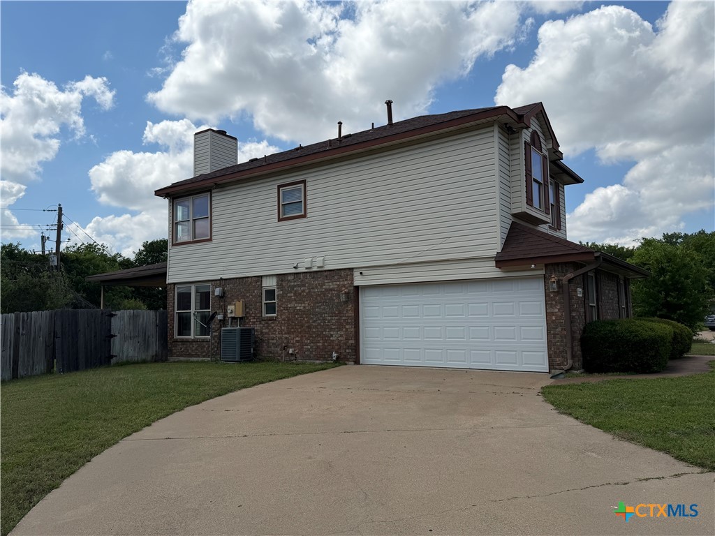 2208 Illinois Drive Property Photo 4