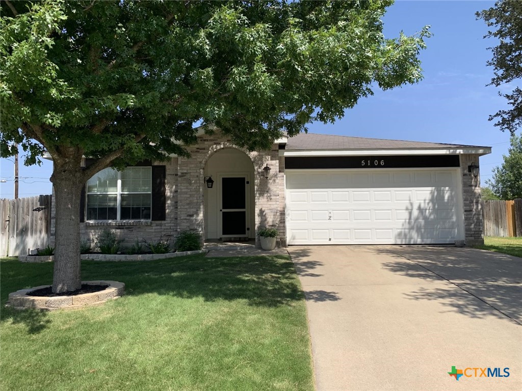 5106 Whistle Stop Drive Property Photo 1