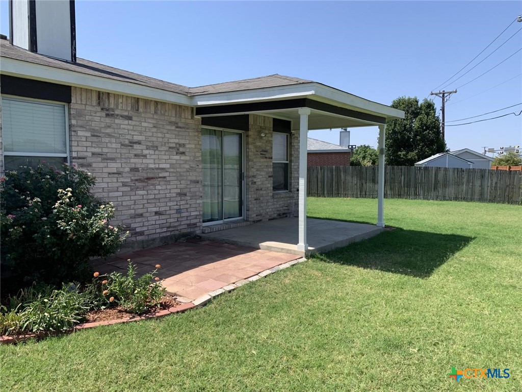 5106 Whistle Stop Drive Property Photo 4