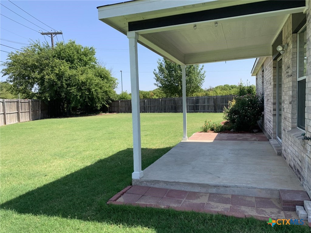 5106 Whistle Stop Drive Property Photo 5