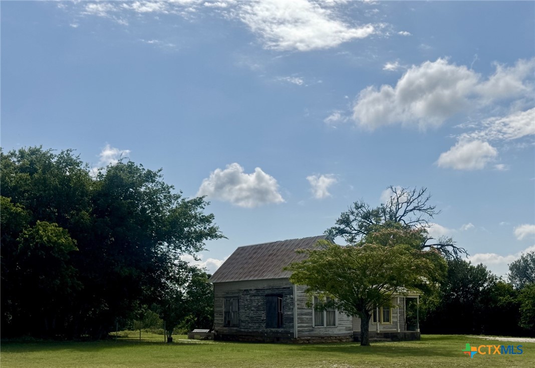 8225 Fm 182 Property Photo 3