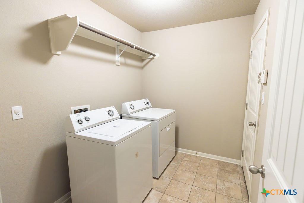 122 Cobble Stone Court Property Photo 45