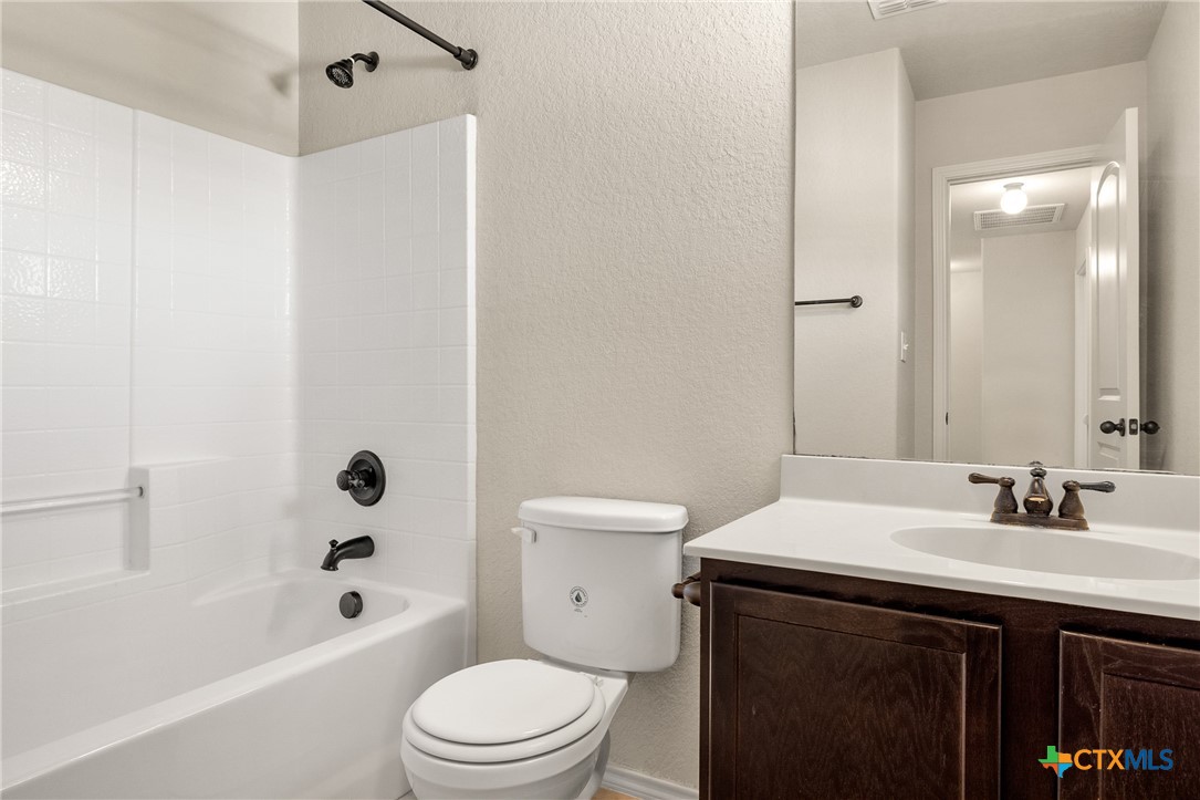 570 Creekside Circle Property Photo 7