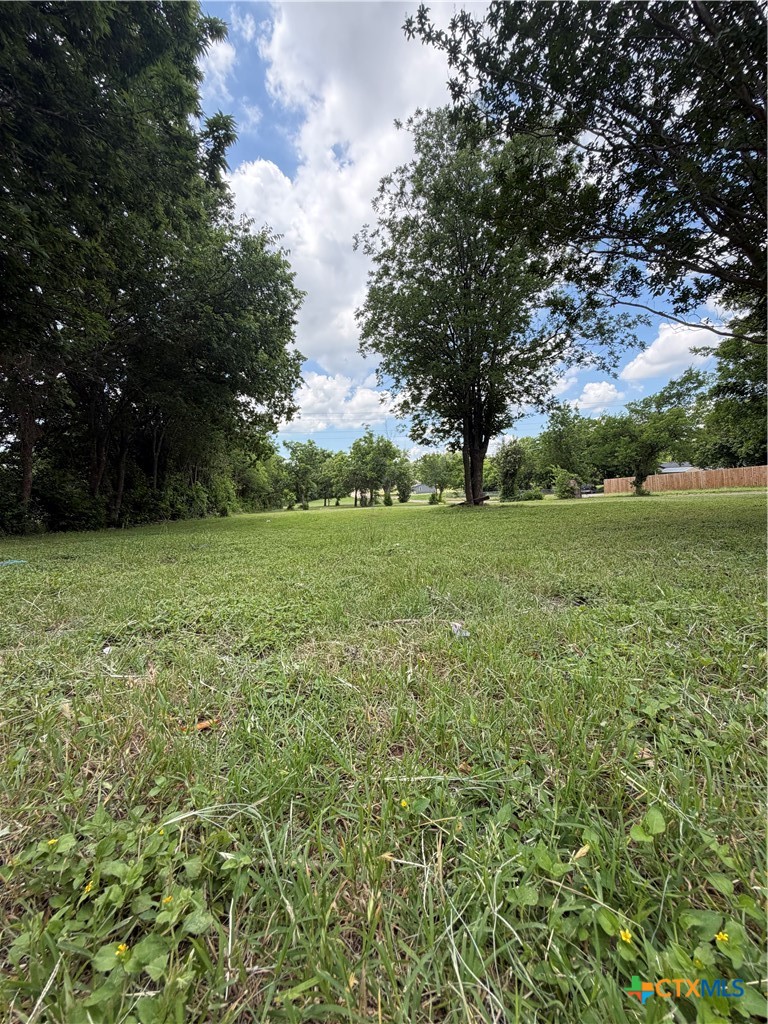 1501 E E Avenue Property Photo 1