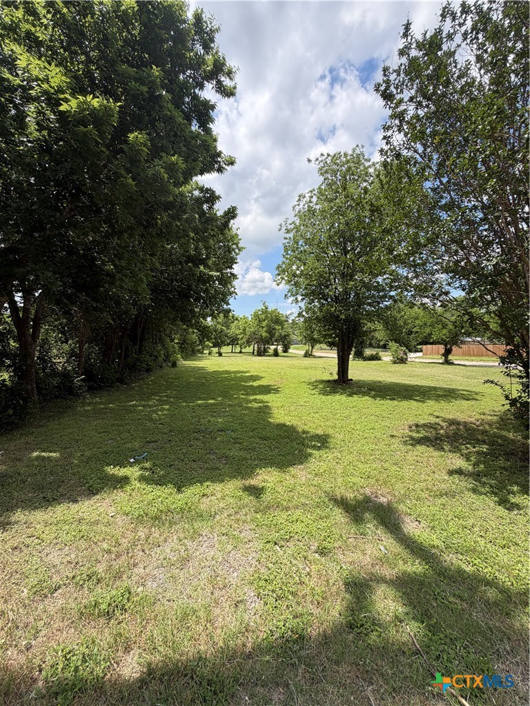 1501 E E Avenue Property Photo 3