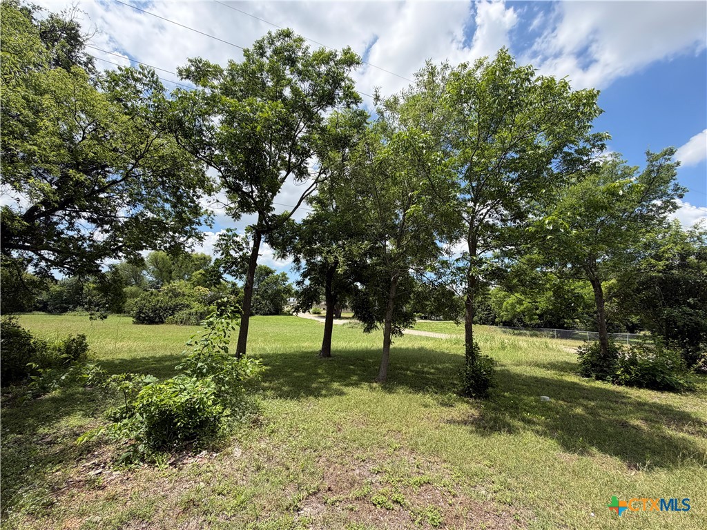 1501 E E Avenue Property Photo 6