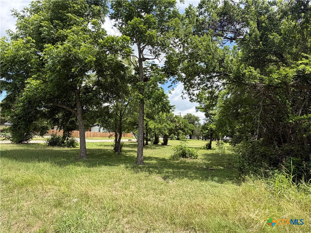 1501 E E Avenue Property Photo 7