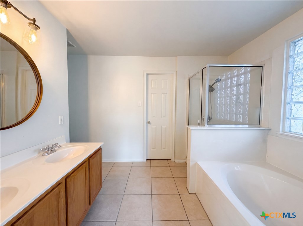 612 Sugar Brook Drive Property Photo 13