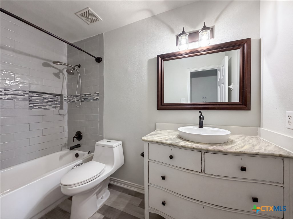612 Sugar Brook Drive Property Photo 14