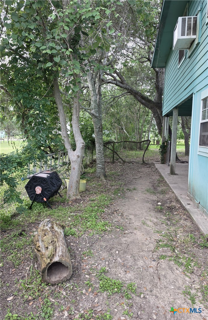 703 E Houston Avenue Property Photo 3